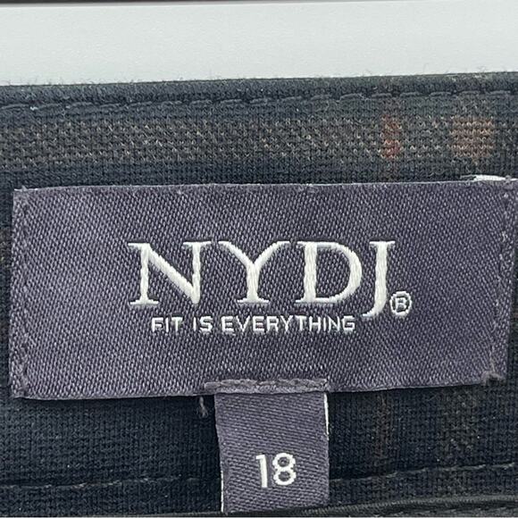 NYDJ Plaid Tartan Slim Straight Ponte Trouser Pants Lift x Tuck Tech Size 18 - Picture 6 of 9